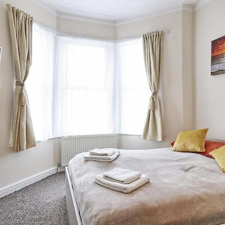 Lovely 1-Bedroom Condo Near The Sea Front 桑斯安 外观 照片