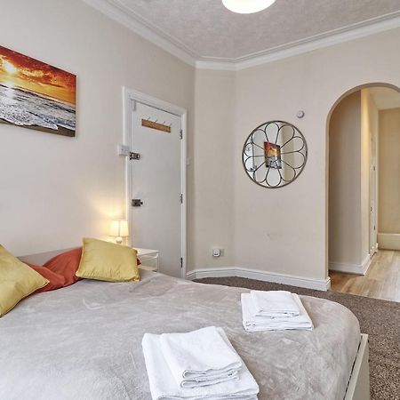 Lovely 1-Bedroom Condo Near The Sea Front 桑斯安 外观 照片